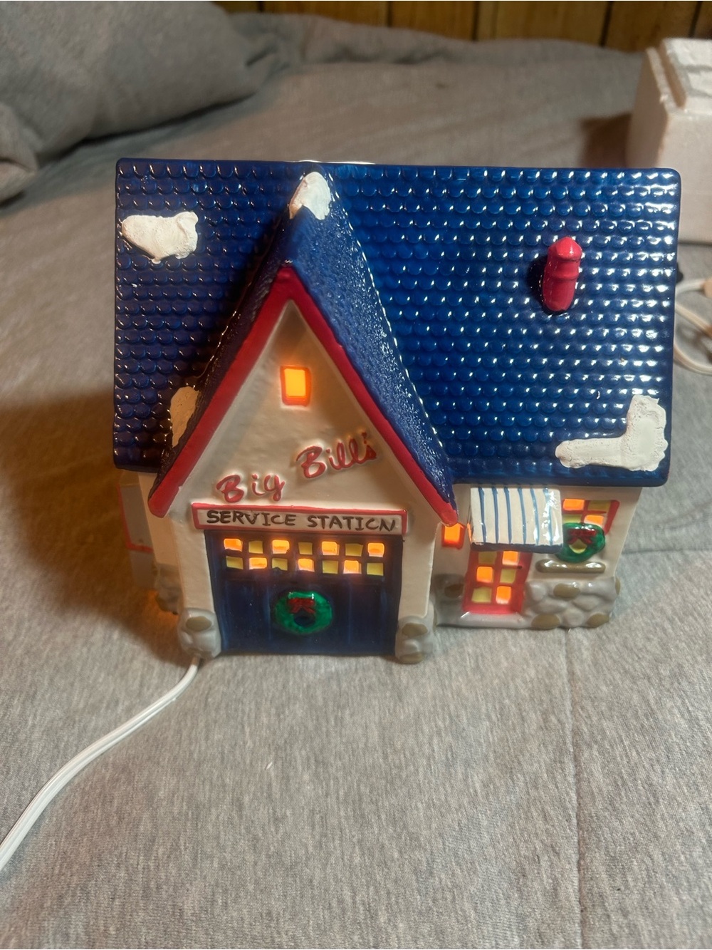 Department 56 Blue and White 'Big Bill's' Light-Up Service Station